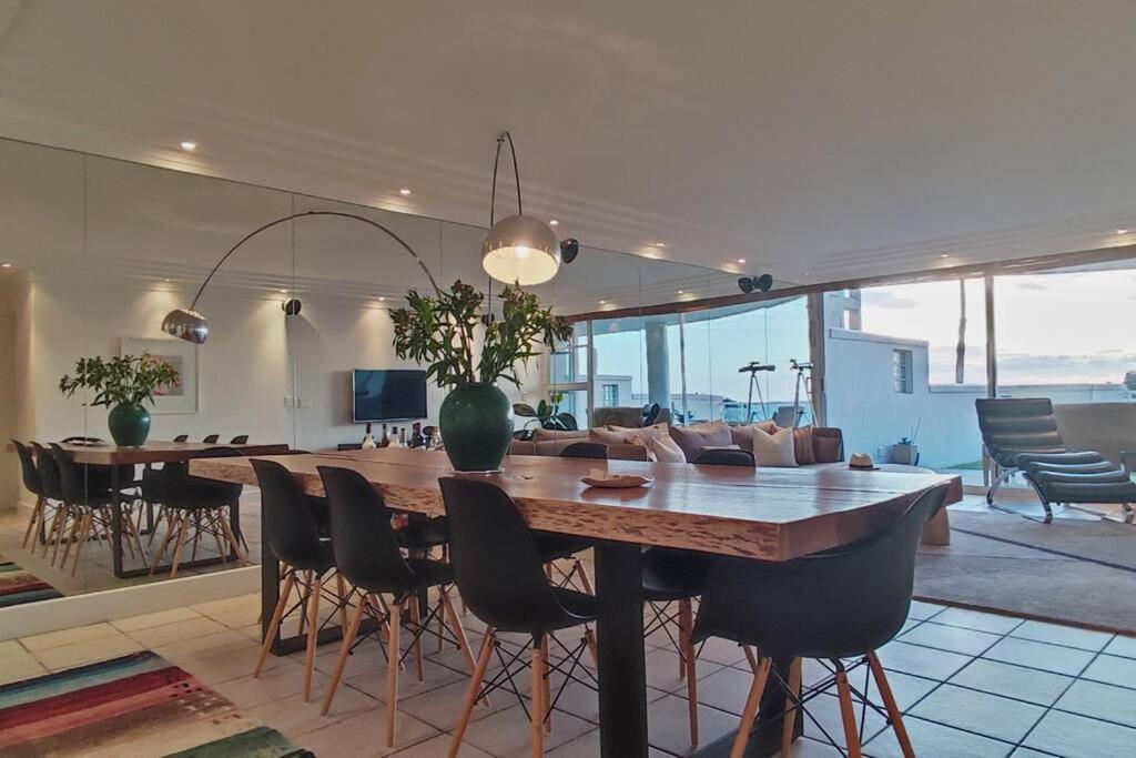 Luxurious I No Power Cuts Apartment Cape Town