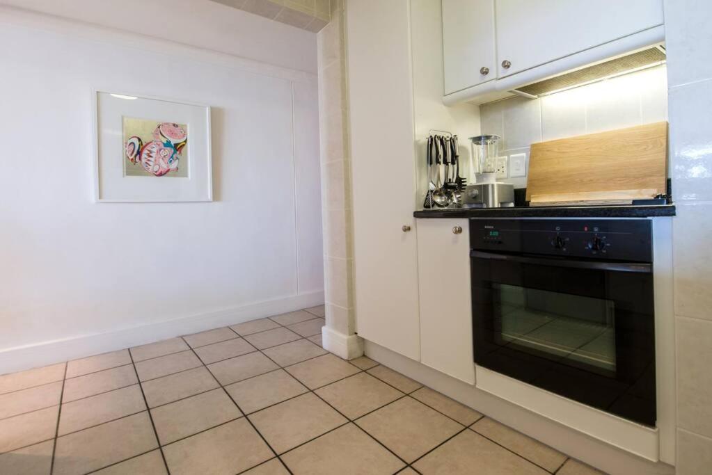 Apartment Luxurious I No Power Cuts Cape Town